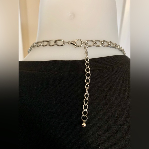 STUNNING SILVER BEADED NECKLACE W/EARRINGS❤️ - Picture 10 of 11